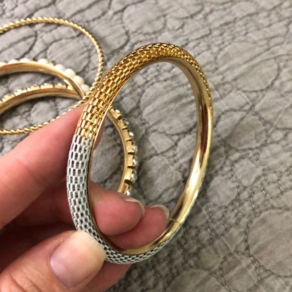 Bracelets Fashion set of 4 🔥 - Picture 7 of 7